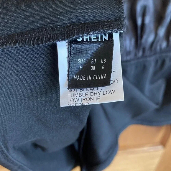 Shein Black Satin Bodysuit Size Medium Embossed Leopard Print Snap Closure NWOT - Picture 5 of 6